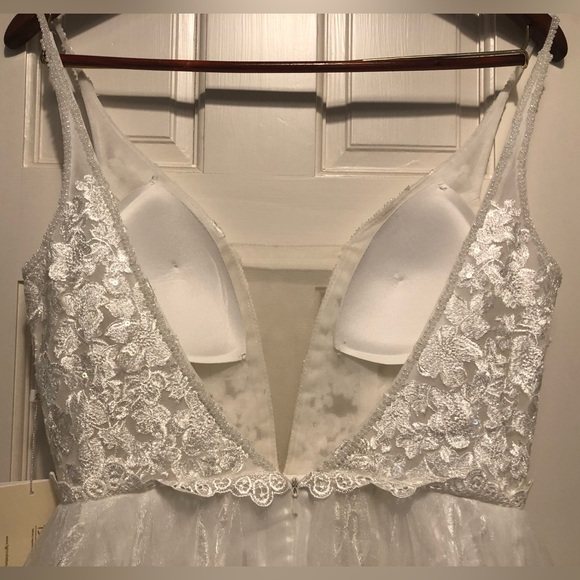 Romantic Ivory Beachy/Boho Wedding Dress - NWT - Picture 7 of 8